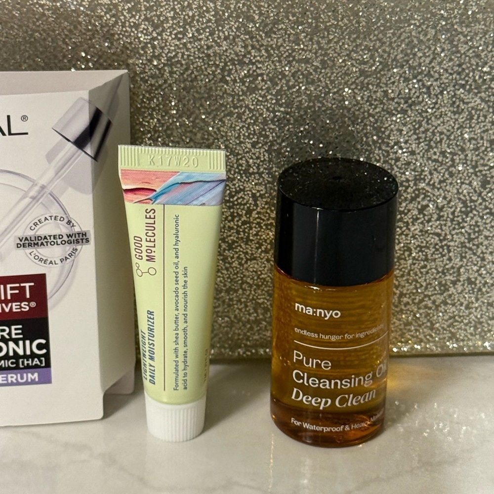 5 for $25 item 🌺 Mini Skincare Set - Picture 3 of 4